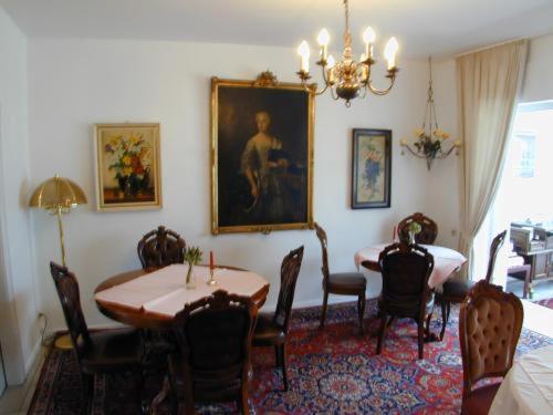 Haus Mooren, Hotel Garni Дюссельдорф Экстерьер фото